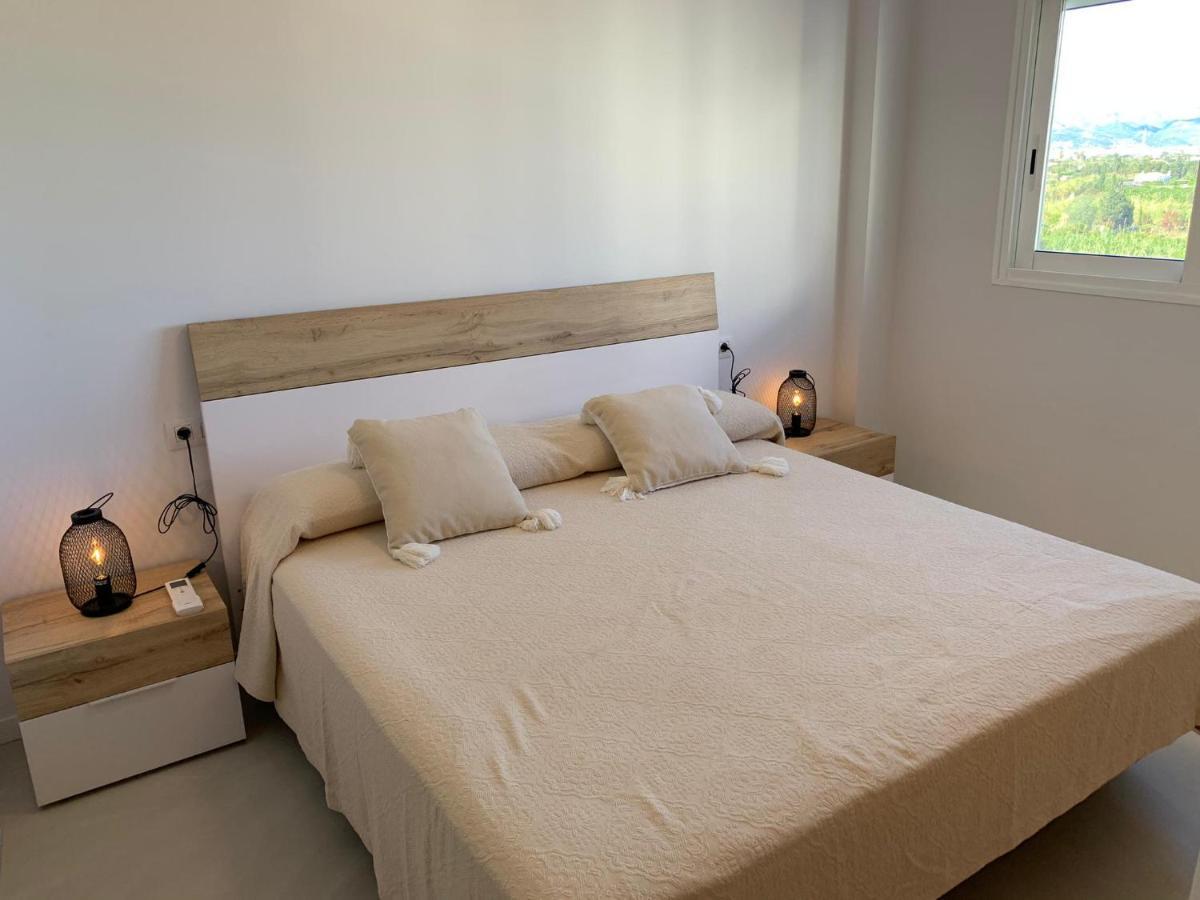 Beautiful Apartment With Pool Near The Beach Oliva Kültér fotó